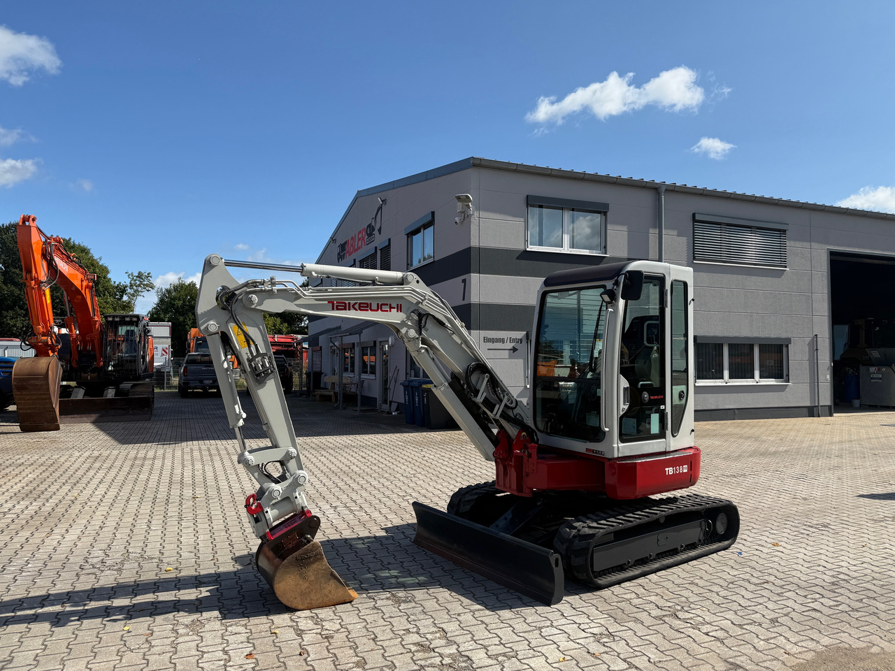Takeuchi TB138FR Hüllkreis Minibagger Powertilt - Pelle: photos 2 Takeuchi TB138FR Hüllkreis Minibagger Powertilt - Pelle: photos 2