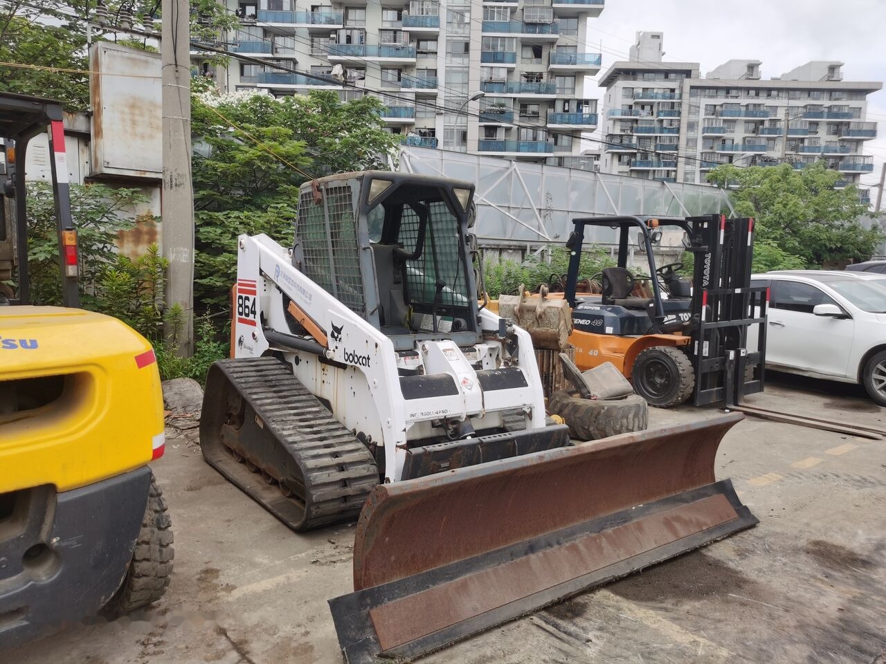 Bobcat 864 - Chargeuse compacte sur chenilles: photos 1 Bobcat 864 - Chargeuse compacte sur chenilles: photos 1