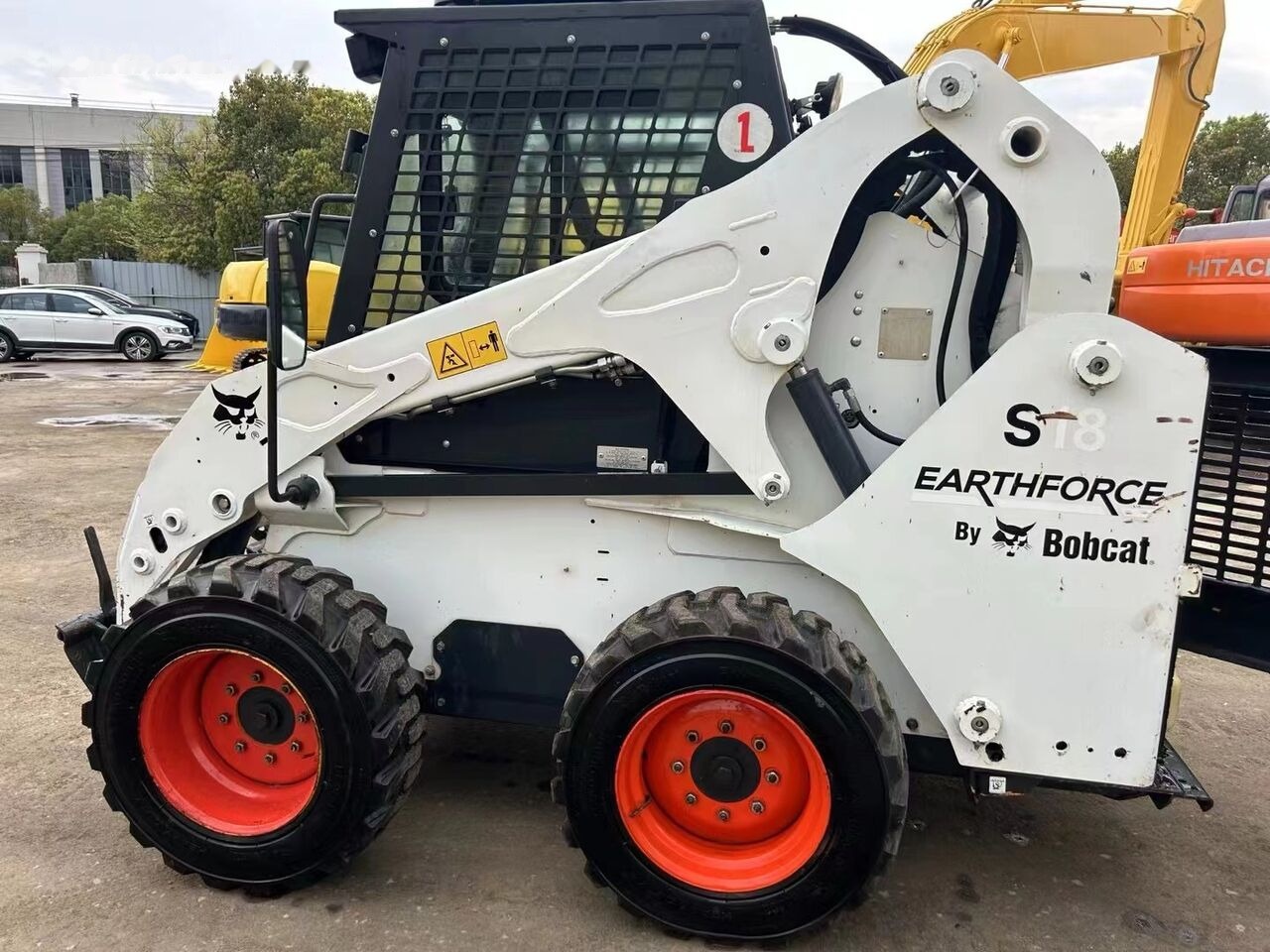 Bobcat S18 - Mini chargeuse: photos 1 Bobcat S18 - Mini chargeuse: photos 1