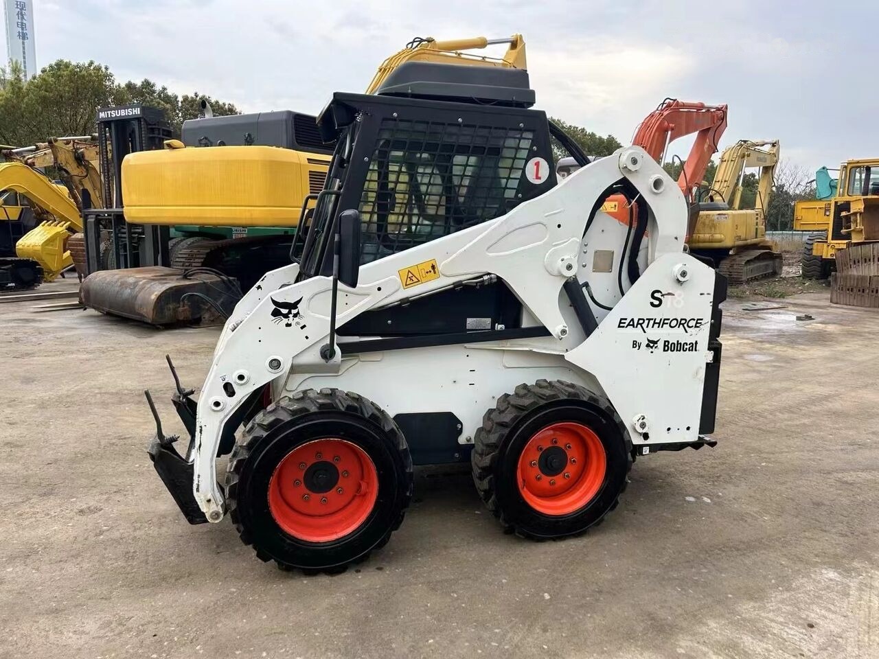 Bobcat S18 - Mini chargeuse: photos 5 Bobcat S18 - Mini chargeuse: photos 5