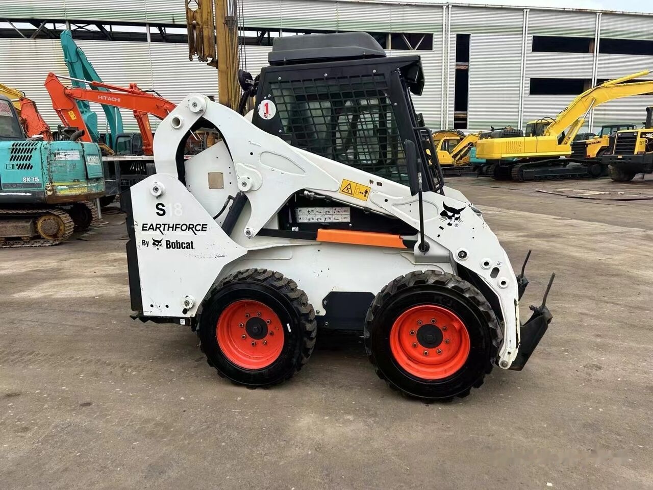 Bobcat S18 - Mini chargeuse: photos 4 Bobcat S18 - Mini chargeuse: photos 4