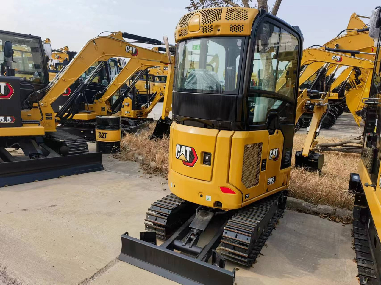 Caterpillar 302 - Pelle sur chenille: photos 2 Caterpillar 302 - Pelle sur chenille: photos 2