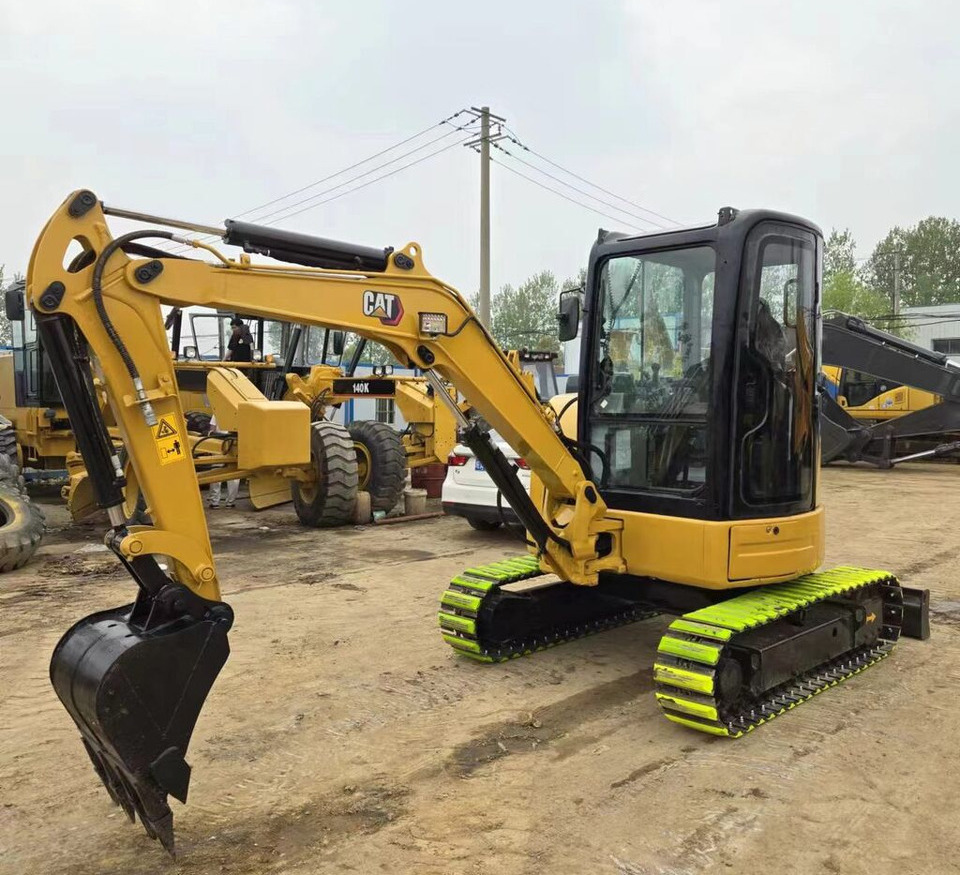 Caterpillar 305.5E2 with Rubber Track - Mini pelle: photos 1 Caterpillar 305.5E2 with Rubber Track - Mini pelle: photos 1