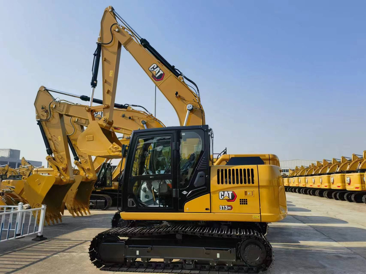 Caterpillar 313GC - Pelle sur chenille: photos 1 Caterpillar 313GC - Pelle sur chenille: photos 1