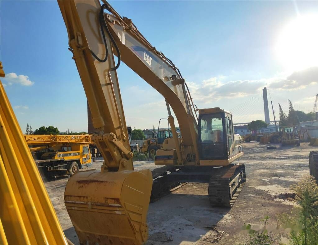 Caterpillar 325 BL - Pelle sur chenille: photos 1 Caterpillar 325 BL - Pelle sur chenille: photos 1