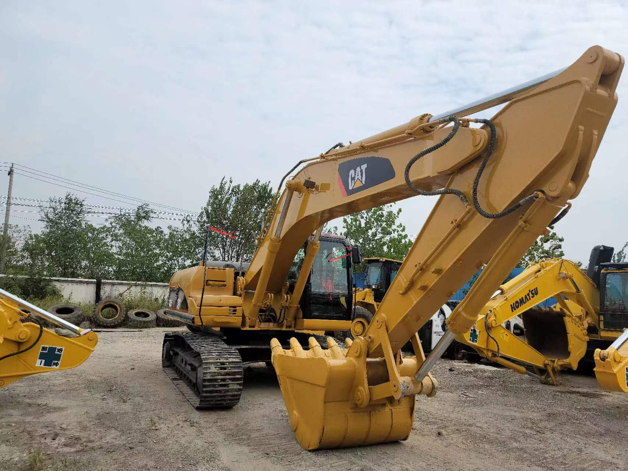 Caterpillar 325D - Pelle sur chenille: photos 2 Caterpillar 325D - Pelle sur chenille: photos 2