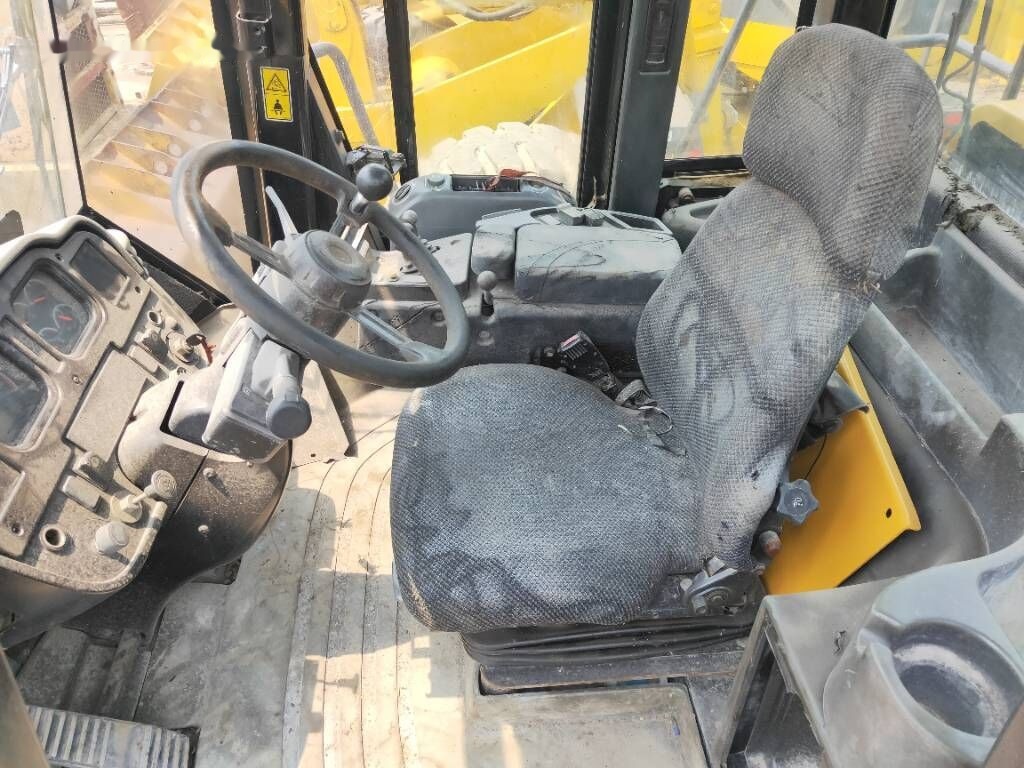 Caterpillar 966 H - Chargeuse sur pneus: photos 2 Caterpillar 966 H - Chargeuse sur pneus: photos 2