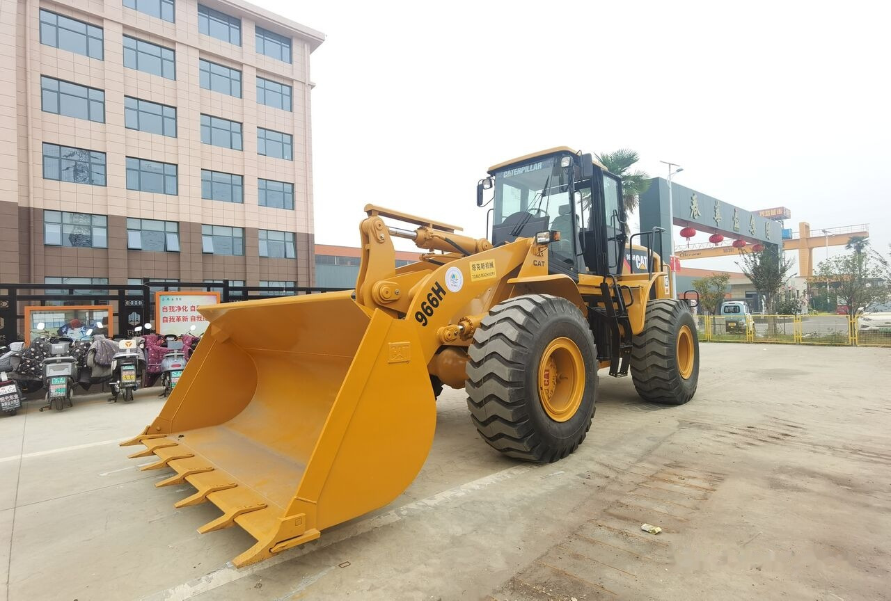 Caterpillar 966H - Chargeuse sur pneus: photos 2 Caterpillar 966H - Chargeuse sur pneus: photos 2