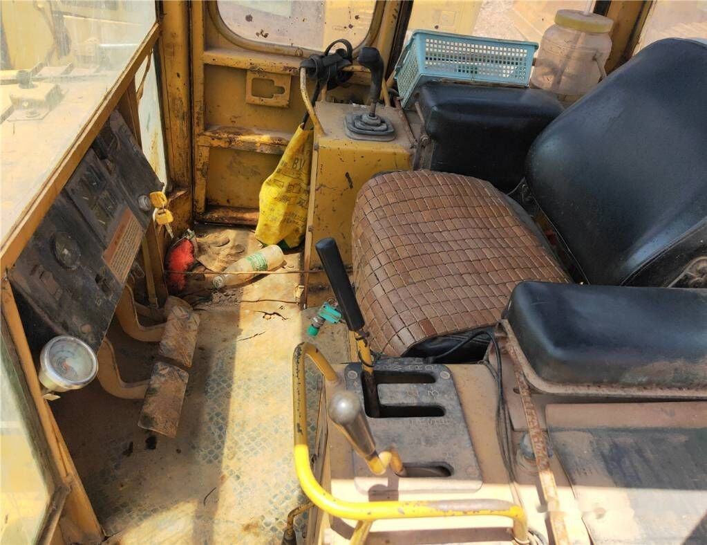 Caterpillar D 4 C - Bulldozer: photos 3 Caterpillar D 4 C - Bulldozer: photos 3