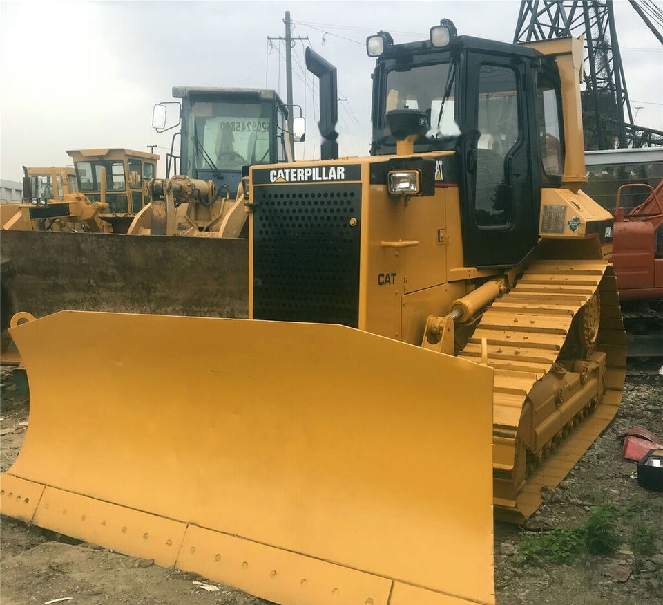 Caterpillar D5M - Bulldozer: photos 1 Caterpillar D5M - Bulldozer: photos 1