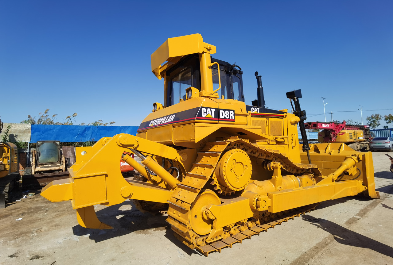 Caterpillar D8R - Bulldozer: photos 1 Caterpillar D8R - Bulldozer: photos 1