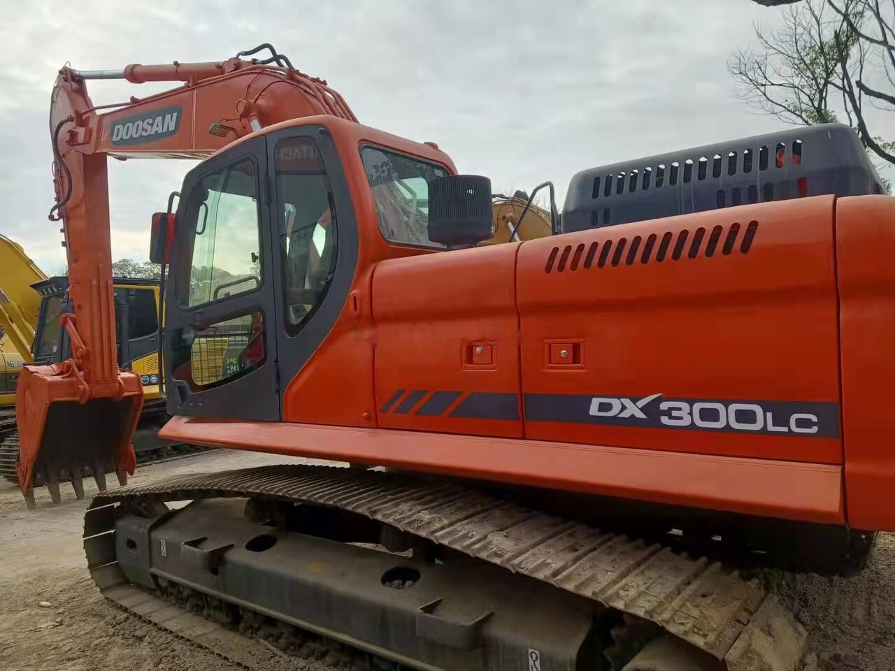 Doosan DX300 - Pelle sur chenille: photos 4 Doosan DX300 - Pelle sur chenille: photos 4
