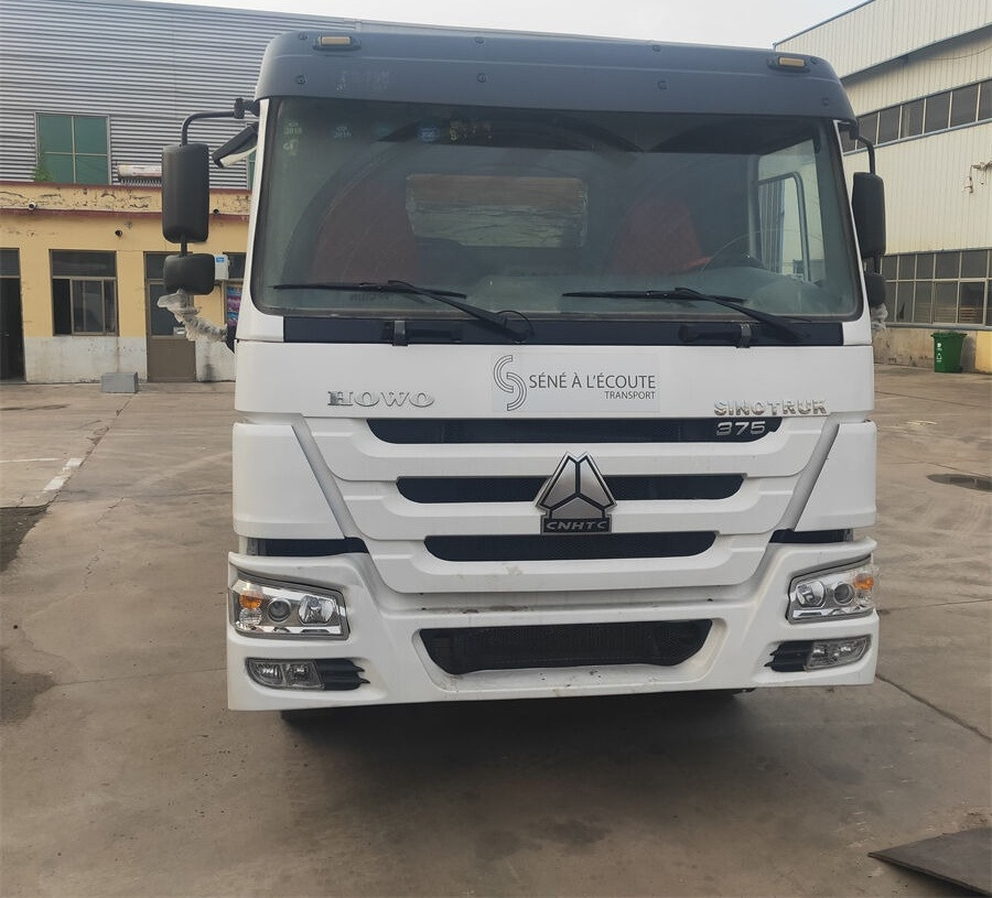 Howo ZZ1257N4347C1 - Camion malaxeur: photos 3 Howo ZZ1257N4347C1 - Camion malaxeur: photos 3