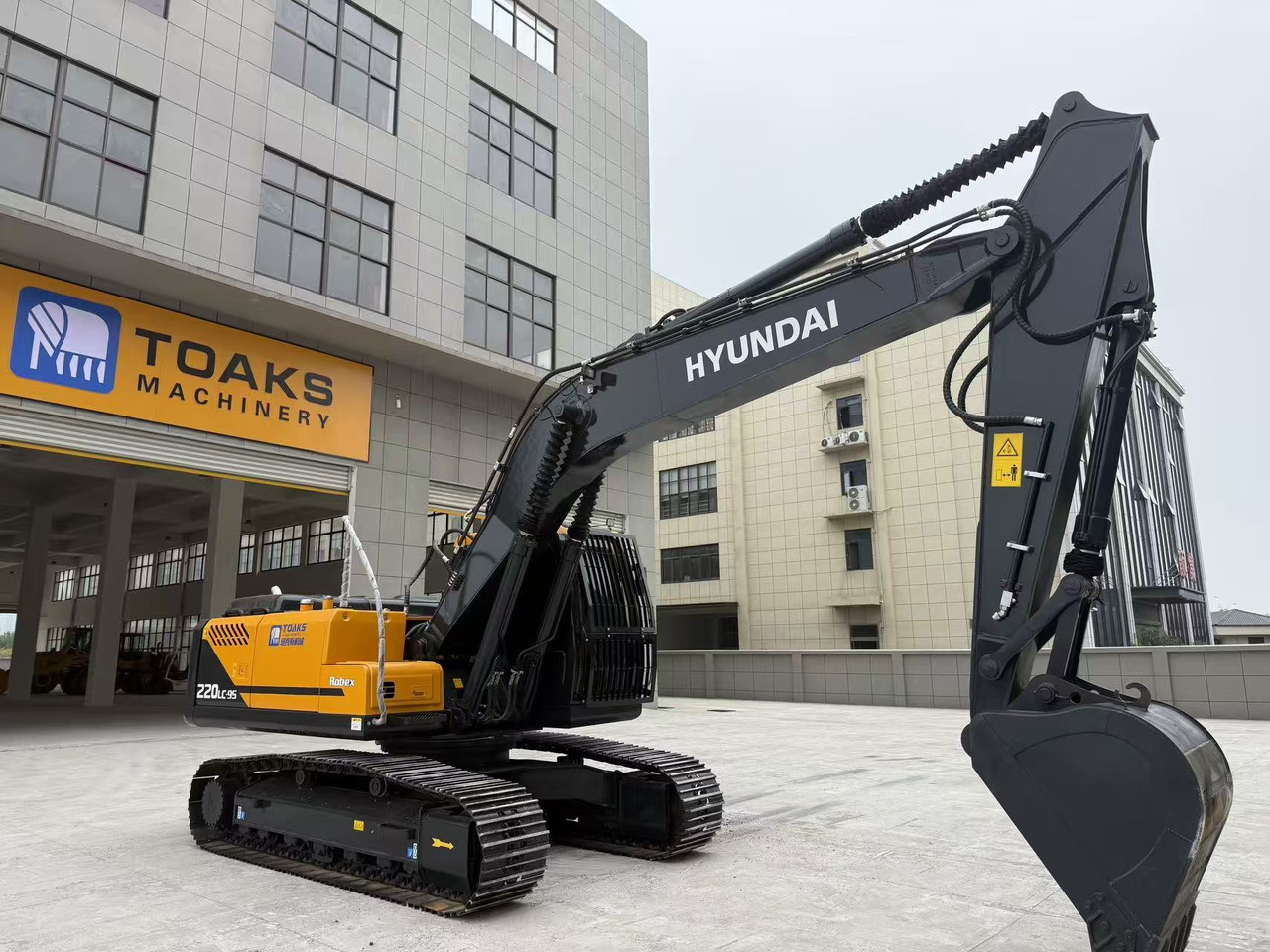 Hyudai R220LC-9S - Pelle: photos 3 Hyudai R220LC-9S - Pelle: photos 3