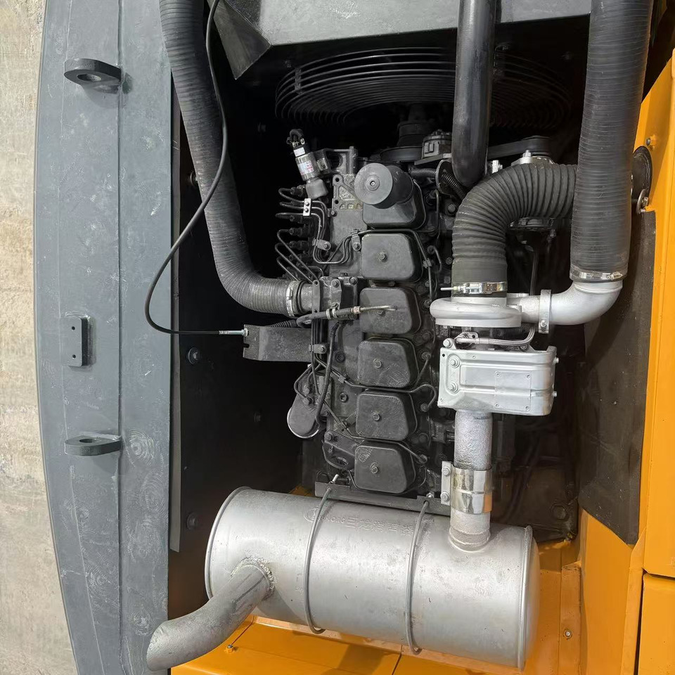 Hyundai 220LC-9S - Pelle sur chenille: photos 5 Hyundai 220LC-9S - Pelle sur chenille: photos 5