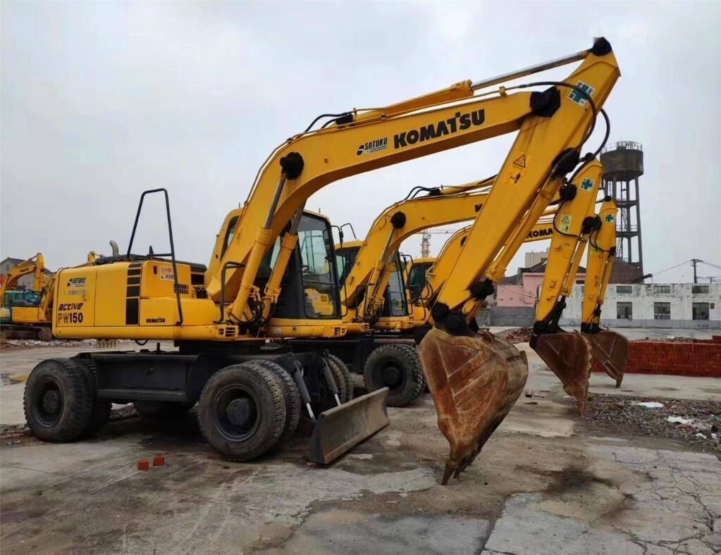 Komatsu PW150 - Pelle sur pneus: photos 2 Komatsu PW150 - Pelle sur pneus: photos 2