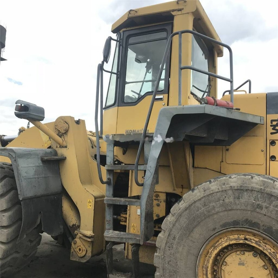 Komatsu WA500 - Chargeuse sur pneus: photos 5 Komatsu WA500 - Chargeuse sur pneus: photos 5