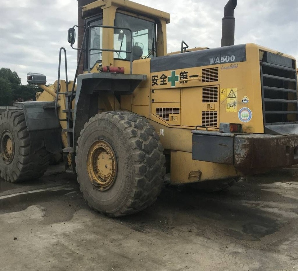 Komatsu WA500 - Chargeuse sur pneus: photos 3 Komatsu WA500 - Chargeuse sur pneus: photos 3