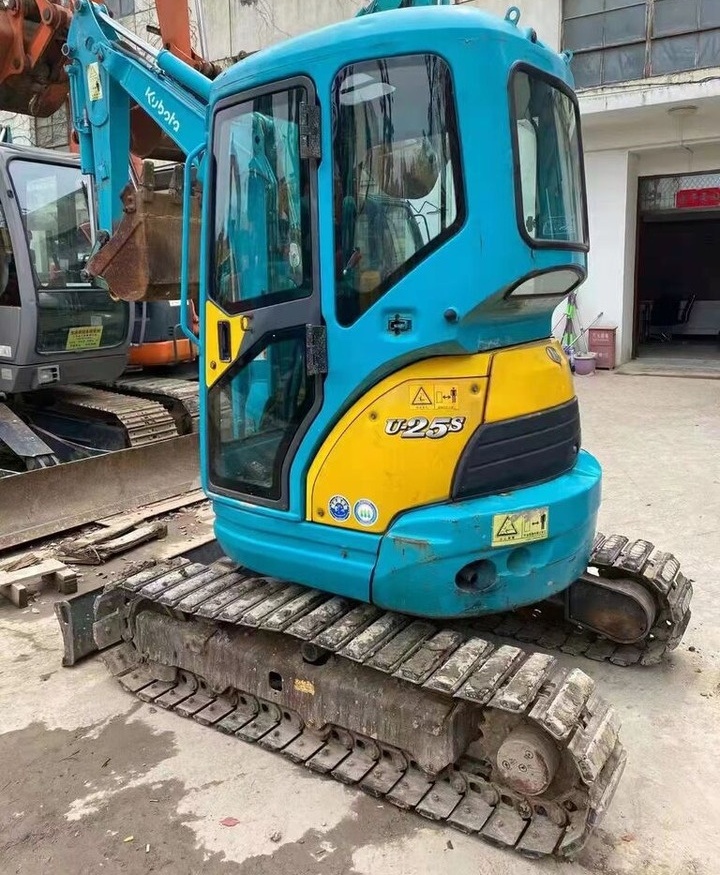 Kubota U25 - Mini pelle: photos 2 Kubota U25 - Mini pelle: photos 2