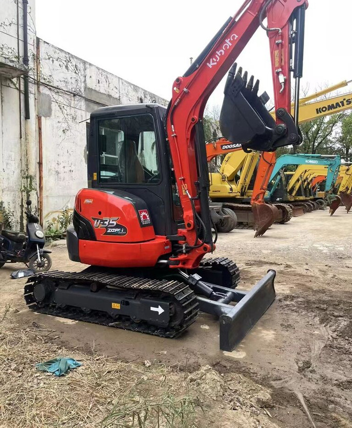 Kubota U35 - Pelle sur chenille: photos 2 Kubota U35 - Pelle sur chenille: photos 2
