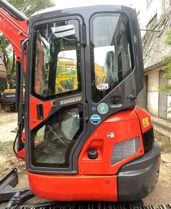 Kubota U35 - Pelle sur chenille: photos 3 Kubota U35 - Pelle sur chenille: photos 3