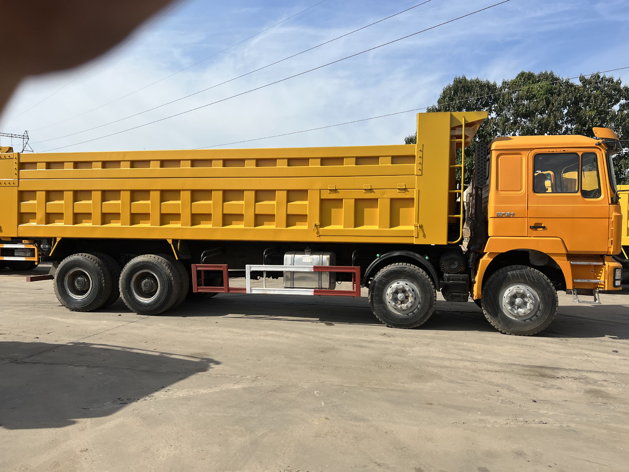 SHACMAN 8*4 dump truck - Camion benne: photos 5 SHACMAN 8*4 dump truck - Camion benne: photos 5