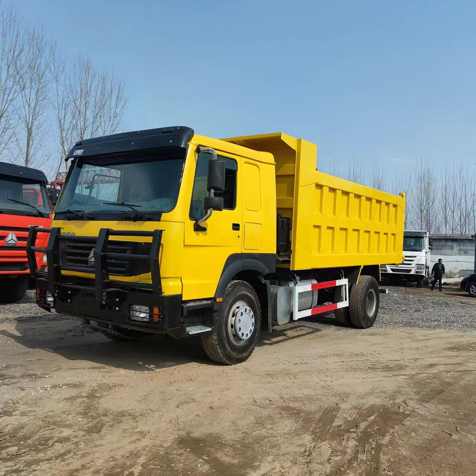 SINOTRUK HOWO 4*2 - Camion benne: photos 1 SINOTRUK HOWO 4*2 - Camion benne: photos 1