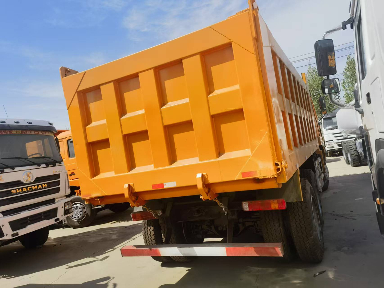 Shacman F3000 6*4 Dump truck - Camion benne: photos 5 Shacman F3000 6*4 Dump truck - Camion benne: photos 5