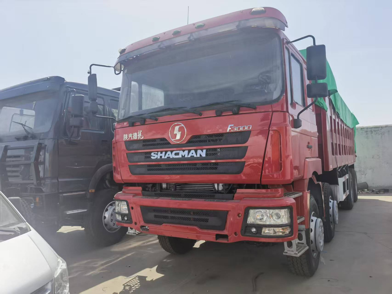 Shacman F3000 8*4 Dump truck - Camion benne: photos 1 Shacman F3000 8*4 Dump truck - Camion benne: photos 1