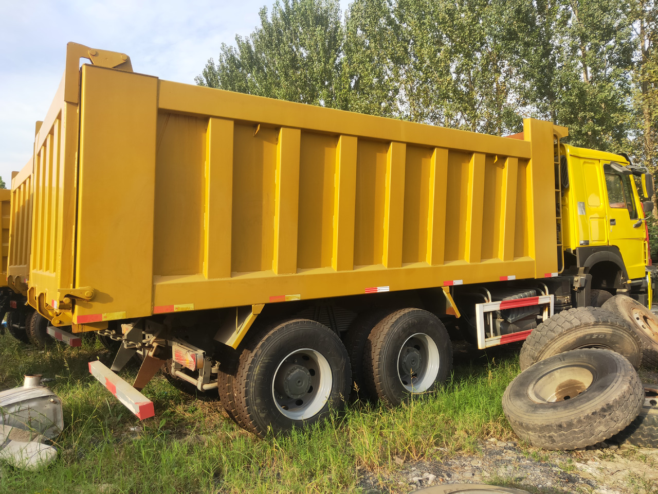 Camion benne Sinotruk HOWO 371 6*4 Dump truck: photos 9