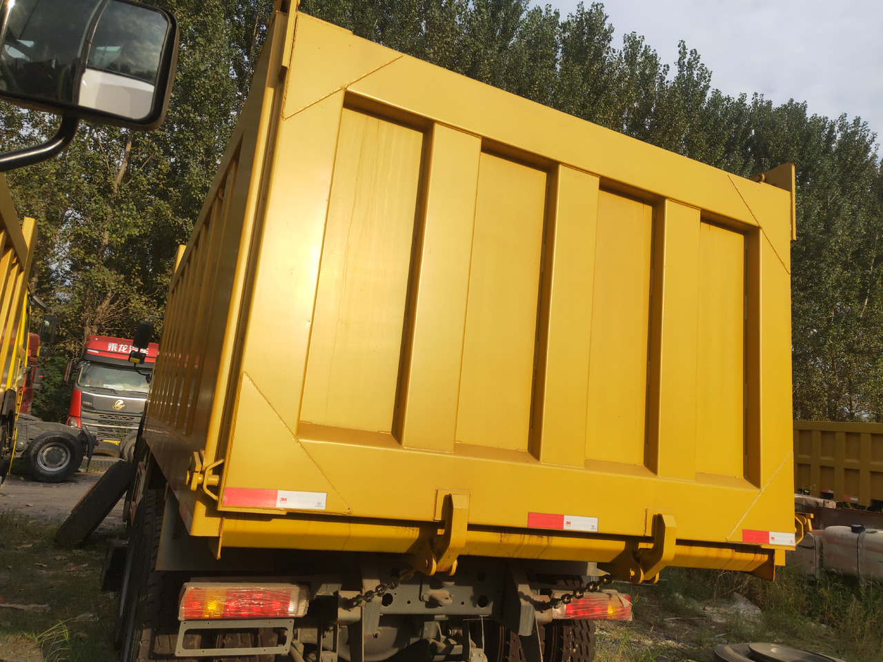 Camion benne Sinotruk HOWO 371 6*4 Dump truck: photos 7
