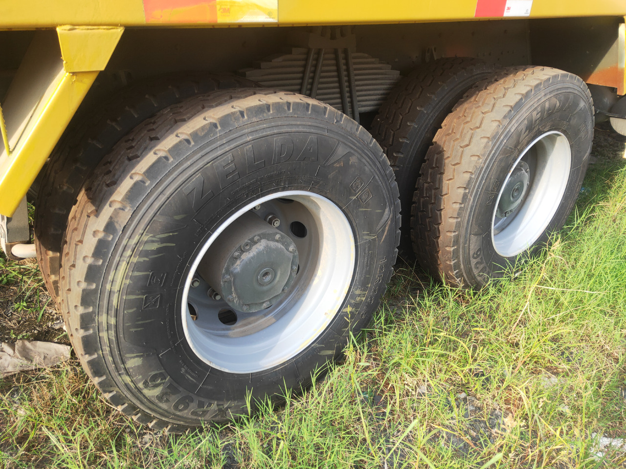 Camion benne Sinotruk HOWO 371 6*4 Dump truck: photos 10