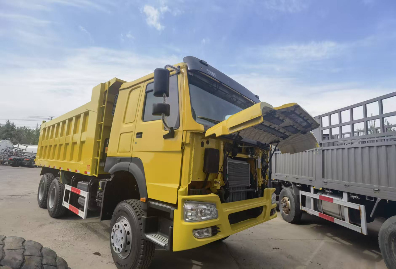 Sinotruk HOWO 371 Dump truck - Camion benne: photos 1 Sinotruk HOWO 371 Dump truck - Camion benne: photos 1