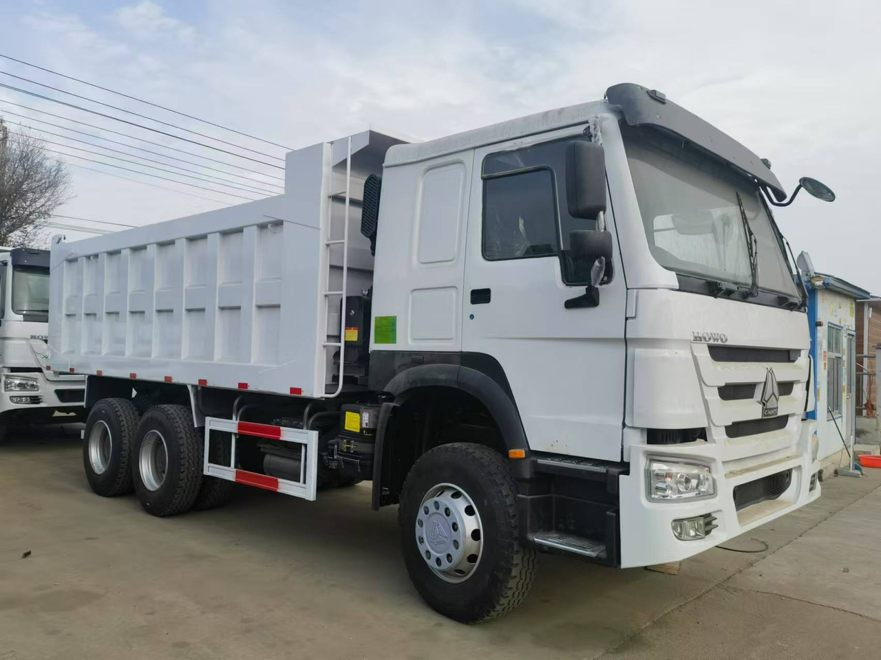 Sinotruk HOWO 371 Dump truck - Camion benne: photos 1 Sinotruk HOWO 371 Dump truck - Camion benne: photos 1