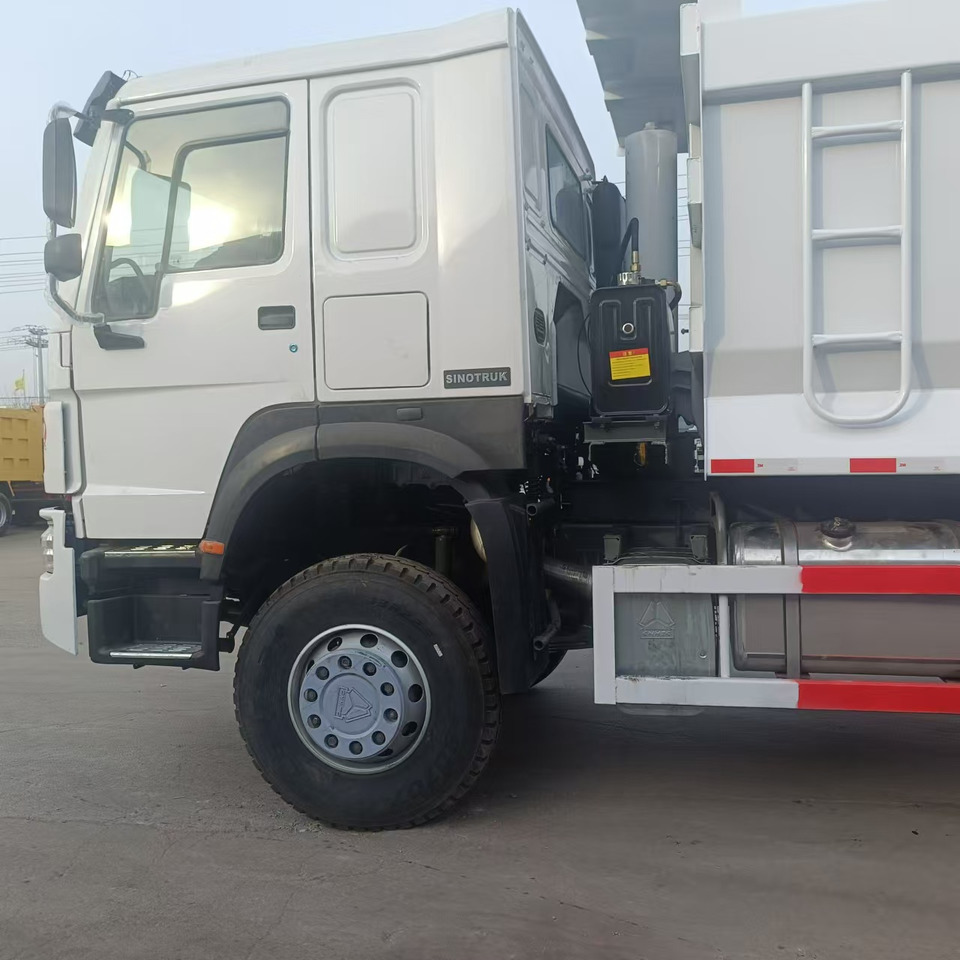 Camion benne Sinotruk HOWO 371 Dump truck: photos 8 Camion benne Sinotruk HOWO 371 Dump truck: photos 8