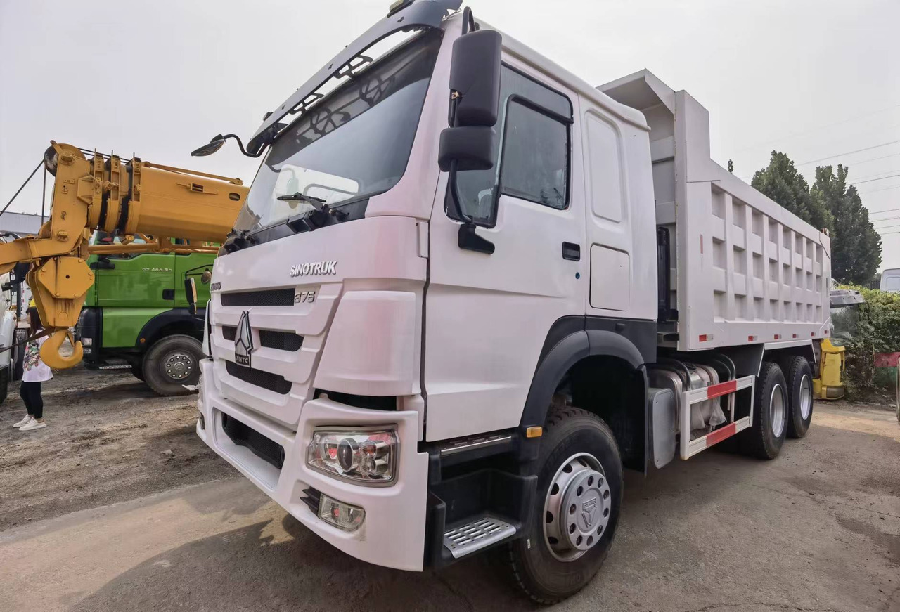 Camion benne Sinotruk HOWO 375 6*4 Dump truck: photos 6 Camion benne Sinotruk HOWO 375 6*4 Dump truck: photos 6