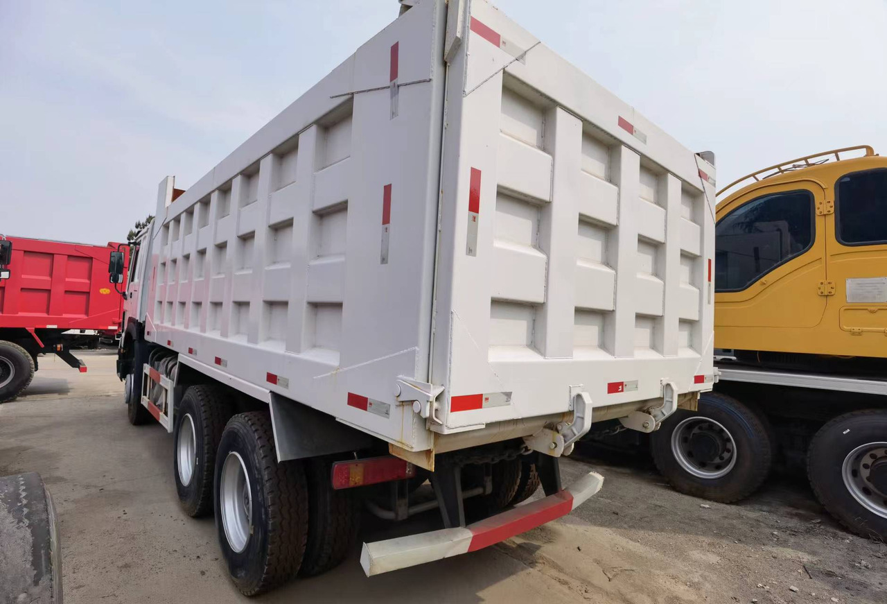 Camion benne Sinotruk HOWO 375 6*4 Dump truck: photos 11 Camion benne Sinotruk HOWO 375 6*4 Dump truck: photos 11
