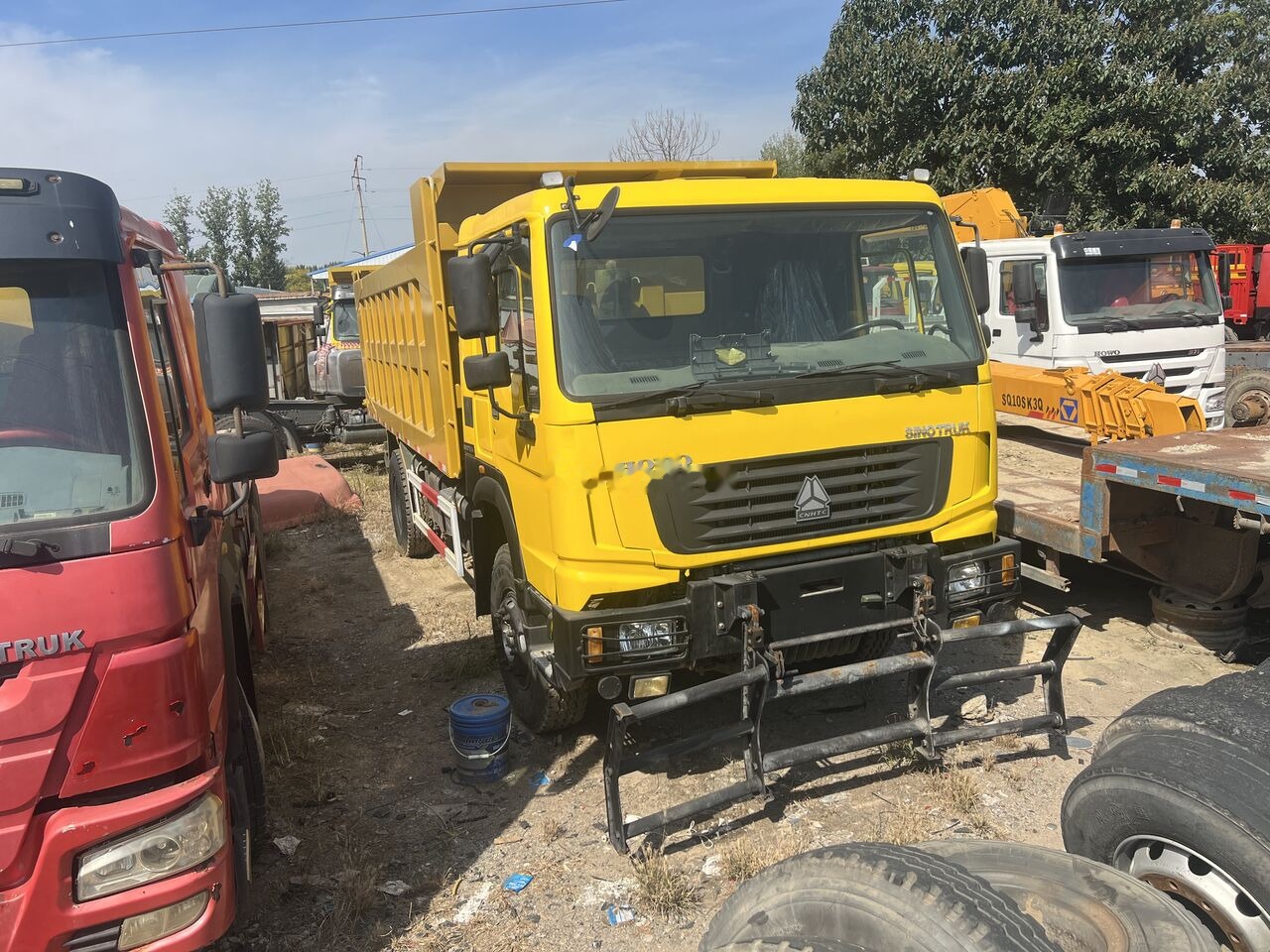 Sinotruk HOWO 4*2 Dump truck - Camion benne: photos 4 Sinotruk HOWO 4*2 Dump truck - Camion benne: photos 4