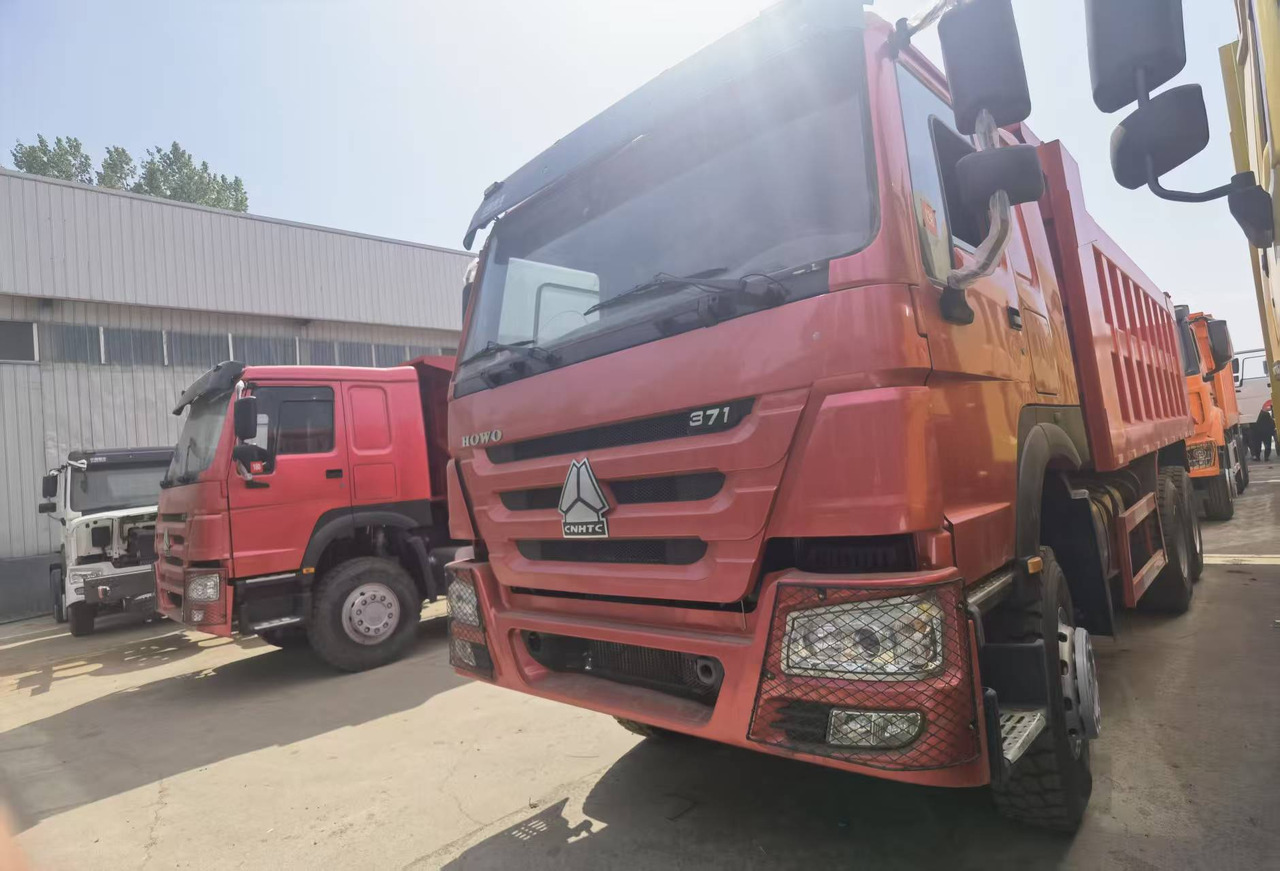 Sinotruk HOWO371Dump truck - Camion benne: photos 1 Sinotruk HOWO371Dump truck - Camion benne: photos 1