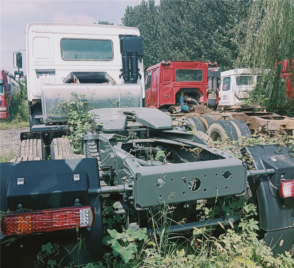 Howo 420hp 6x4 - Tracteur routier: photos 4 Howo 420hp 6x4 - Tracteur routier: photos 4
