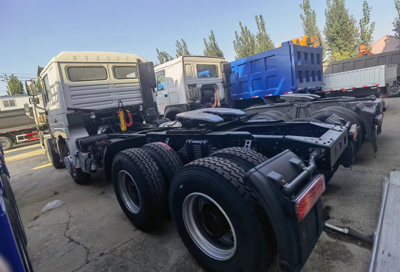 Shacman F3000 6*4 Tractor - Tracteur routier: photos 5 Shacman F3000 6*4 Tractor - Tracteur routier: photos 5