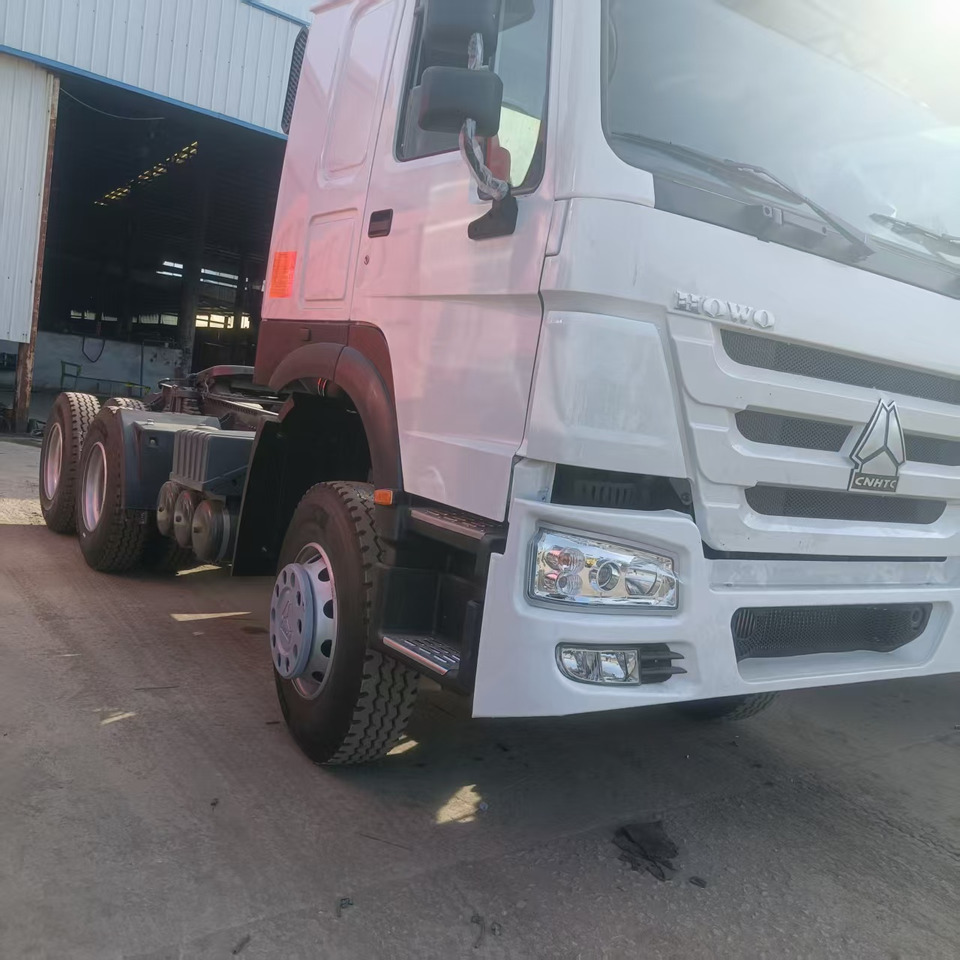 Tracteur routier Sinotruk HOWO 371 6*4 Tractor: photos 7 Tracteur routier Sinotruk HOWO 371 6*4 Tractor: photos 7