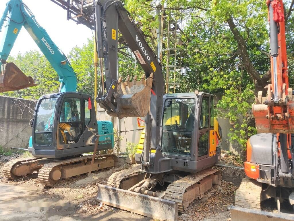 Volvo EC 60 C - Pelle sur chenille: photos 3 Volvo EC 60 C - Pelle sur chenille: photos 3
