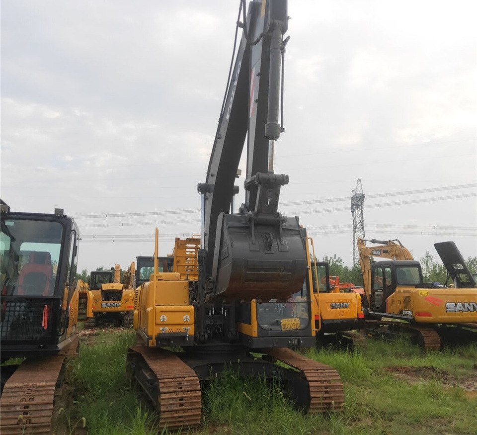 Volvo EC140BL - Pelle sur chenille: photos 5 Volvo EC140BL - Pelle sur chenille: photos 5