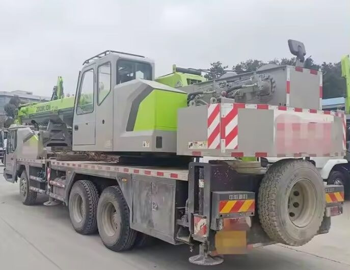 Zoomlion ZTC250-1 - Grue mobile: photos 4 Zoomlion ZTC250-1 - Grue mobile: photos 4