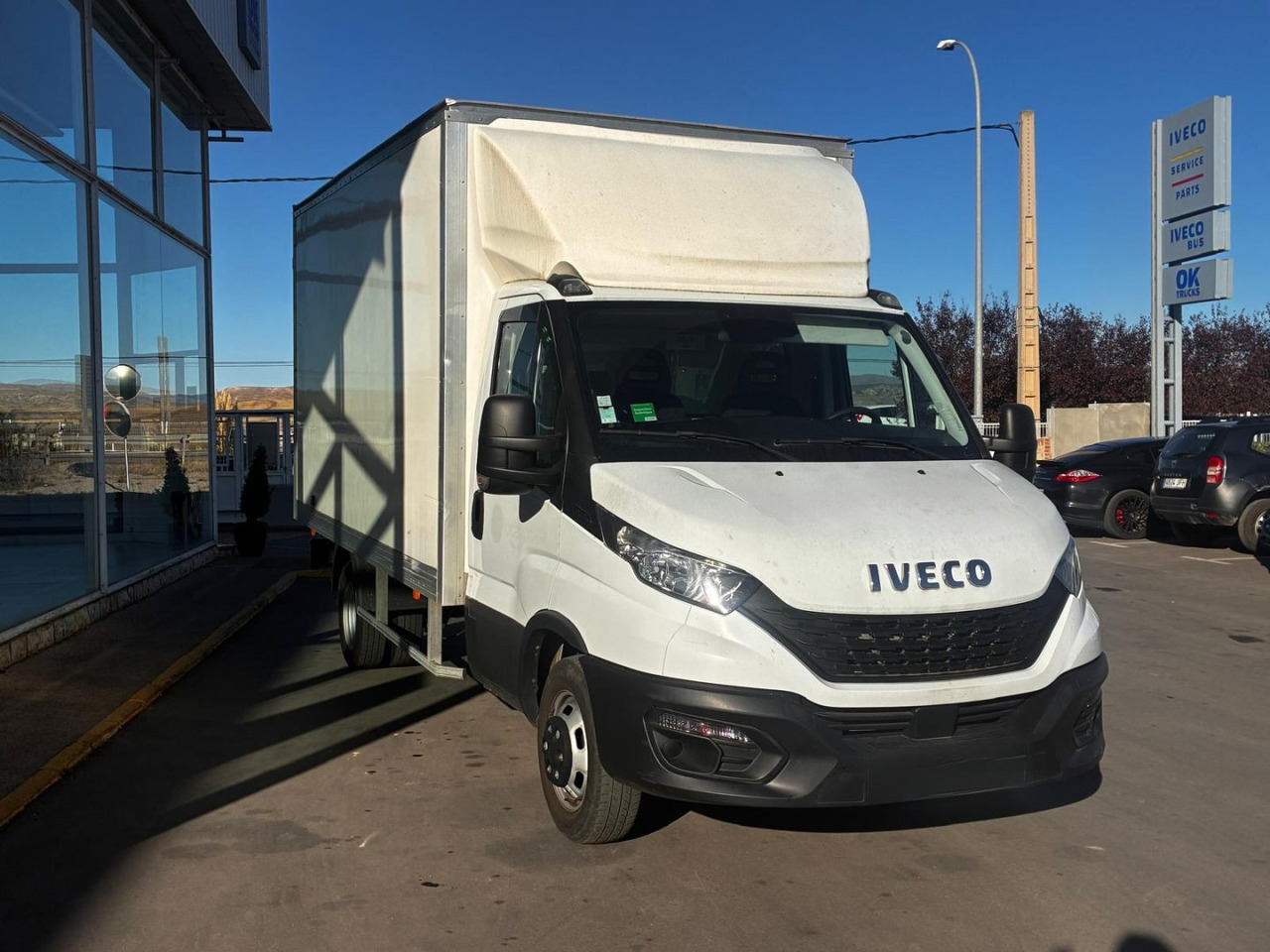 Caja cerrada IVECO 35C16 20m3 con puertas traseras - Fourgon: photos 3 Caja cerrada IVECO 35C16 20m3 con puertas traseras - Fourgon: photos 3