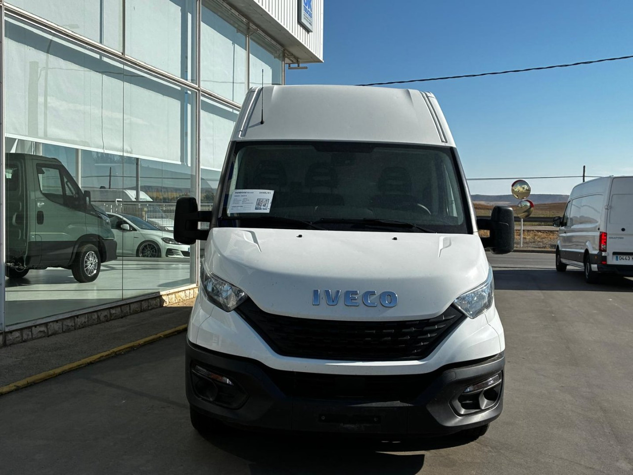 Furgón IVECO 35S14 V 16m3 - Fourgon utilitaire: photos 2 Furgón IVECO 35S14 V 16m3 - Fourgon utilitaire: photos 2