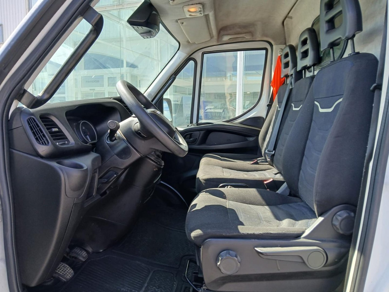 Fourgon utilitaire Furgón IVECO 35S16 V 12m3: photos 9