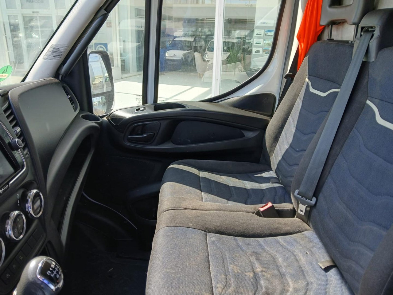 Fourgon utilitaire Furgón IVECO 35S16 V 12m3: photos 8
