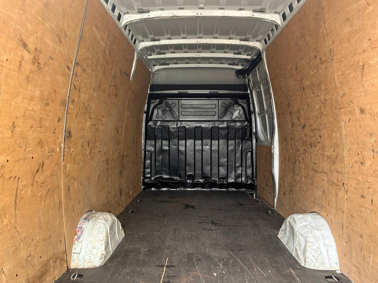 Fourgon utilitaire Furgón IVECO 35S16 V 16m3: photos 6 Fourgon utilitaire Furgón IVECO 35S16 V 16m3: photos 6